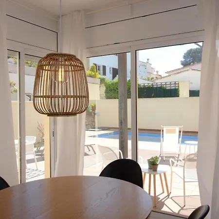 Casa Cossis فيلة L' Escala